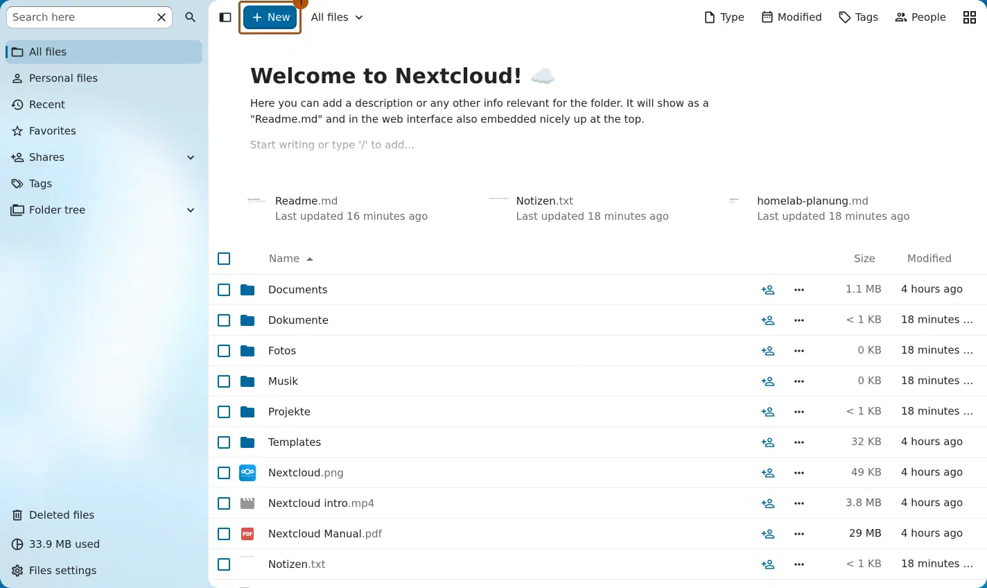 Nextcloud: Dateien-Ansicht mit Navigationsleiste links (All files, Personal files, Recent, Favorites, Shares) und der Dateiliste rechts (Ordner Dokumente, Fotos, Musik, Projekte, Templates und Dateien wie nextcloud.png und Notizen.txt).